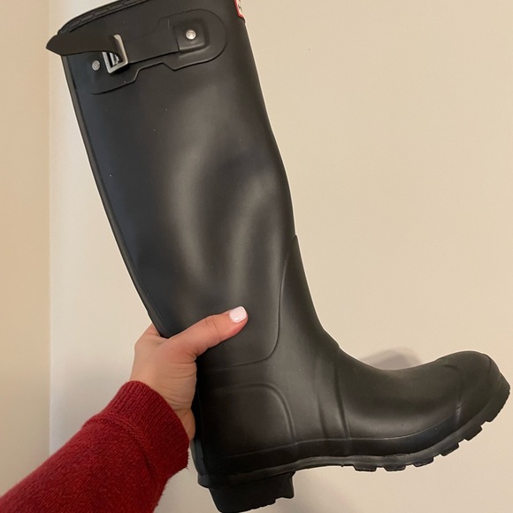 Black Hunter Boots size 9. - Picture 3 of 7
